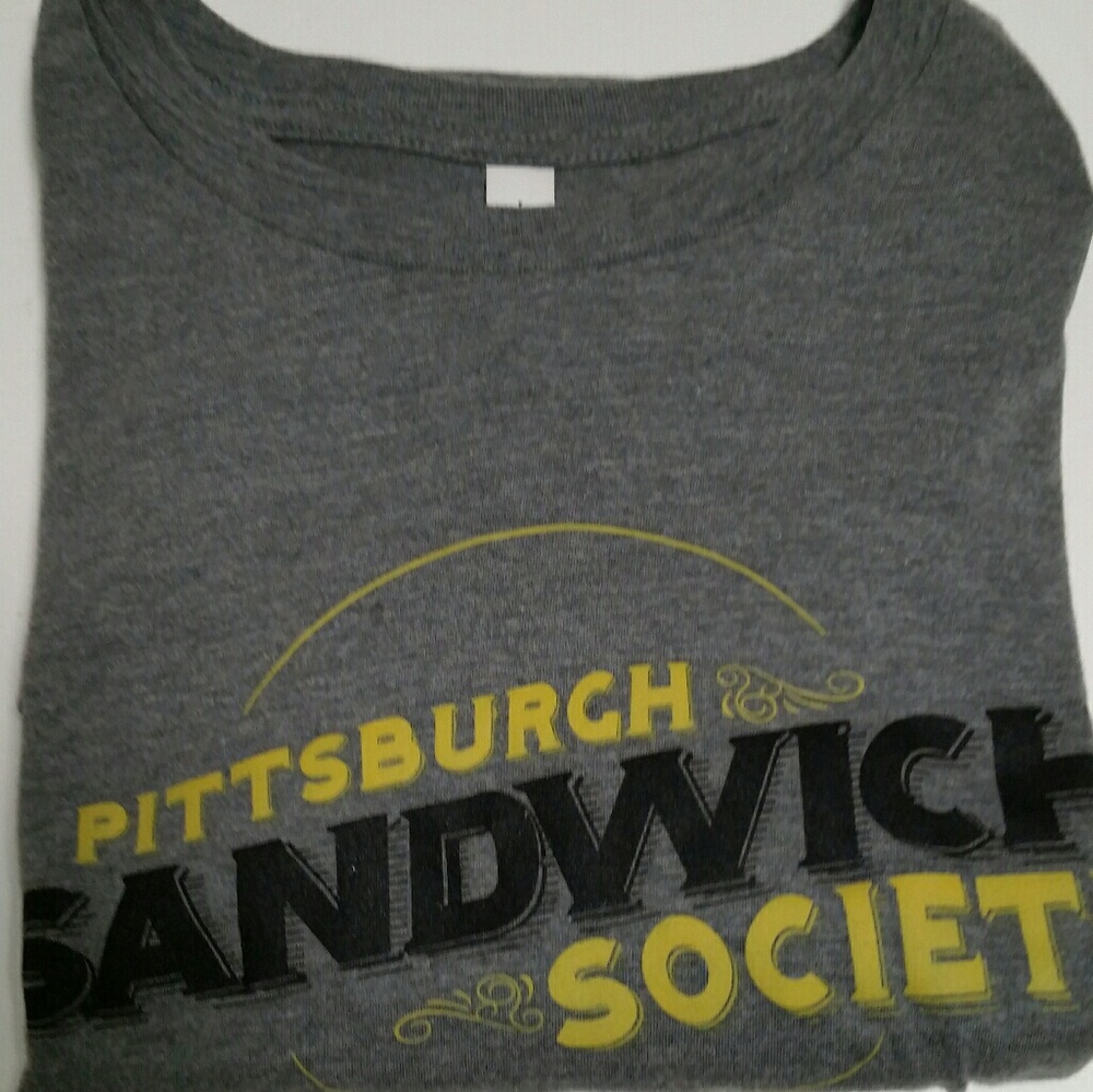 Bella Canvas Graphic Tee T-Shirt Size L - Picture 3 of 3
